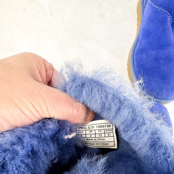 BLUE LOW UGG BOOTS SIZE 3 US - Picture 4 of 6